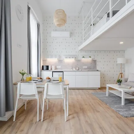 Bright Side Loft - Member Of The Funhouse Group Daire